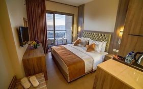 De-Lara Hotel